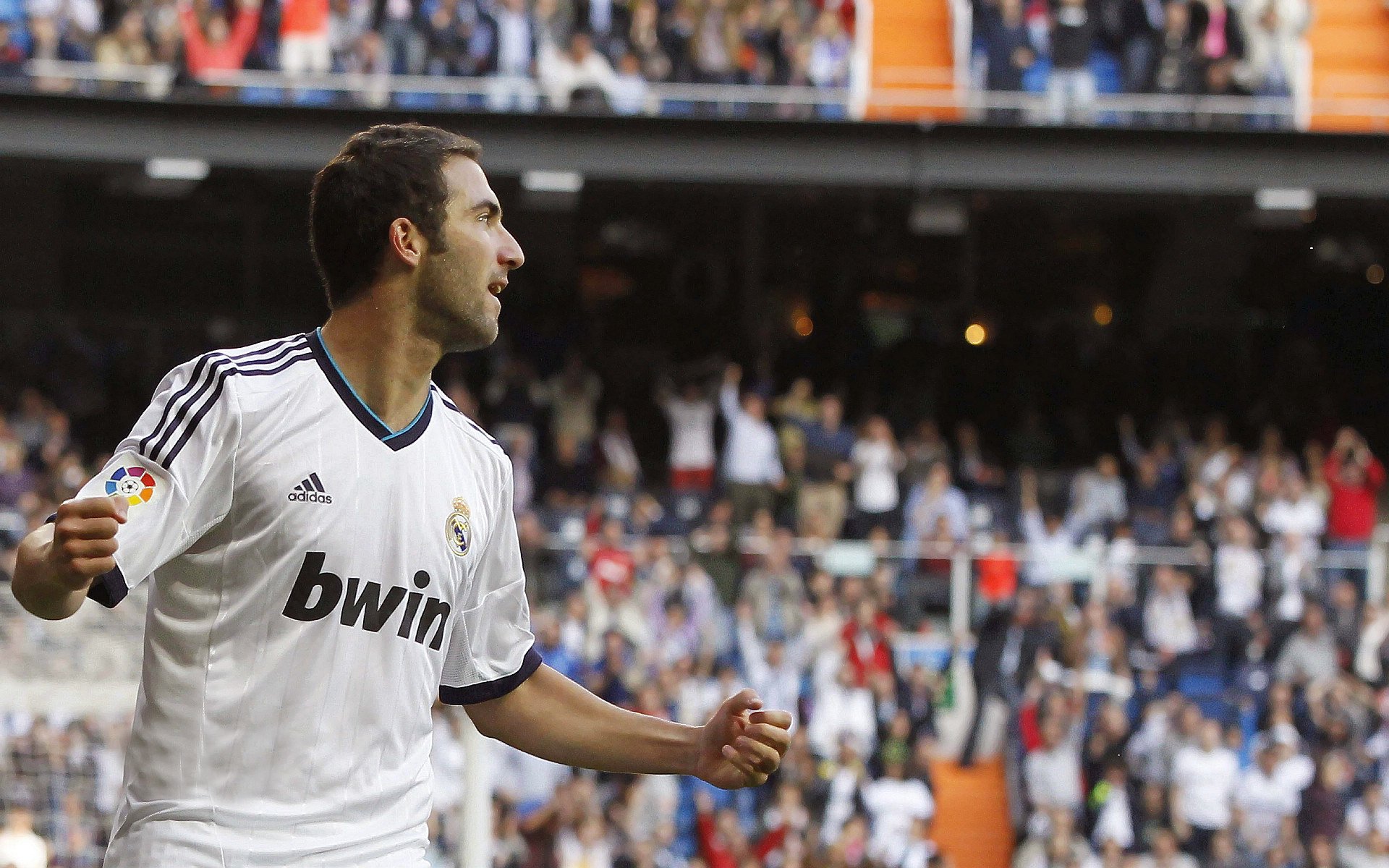 亚冠联赛激战正酣 中超豪门客场逆转晋级