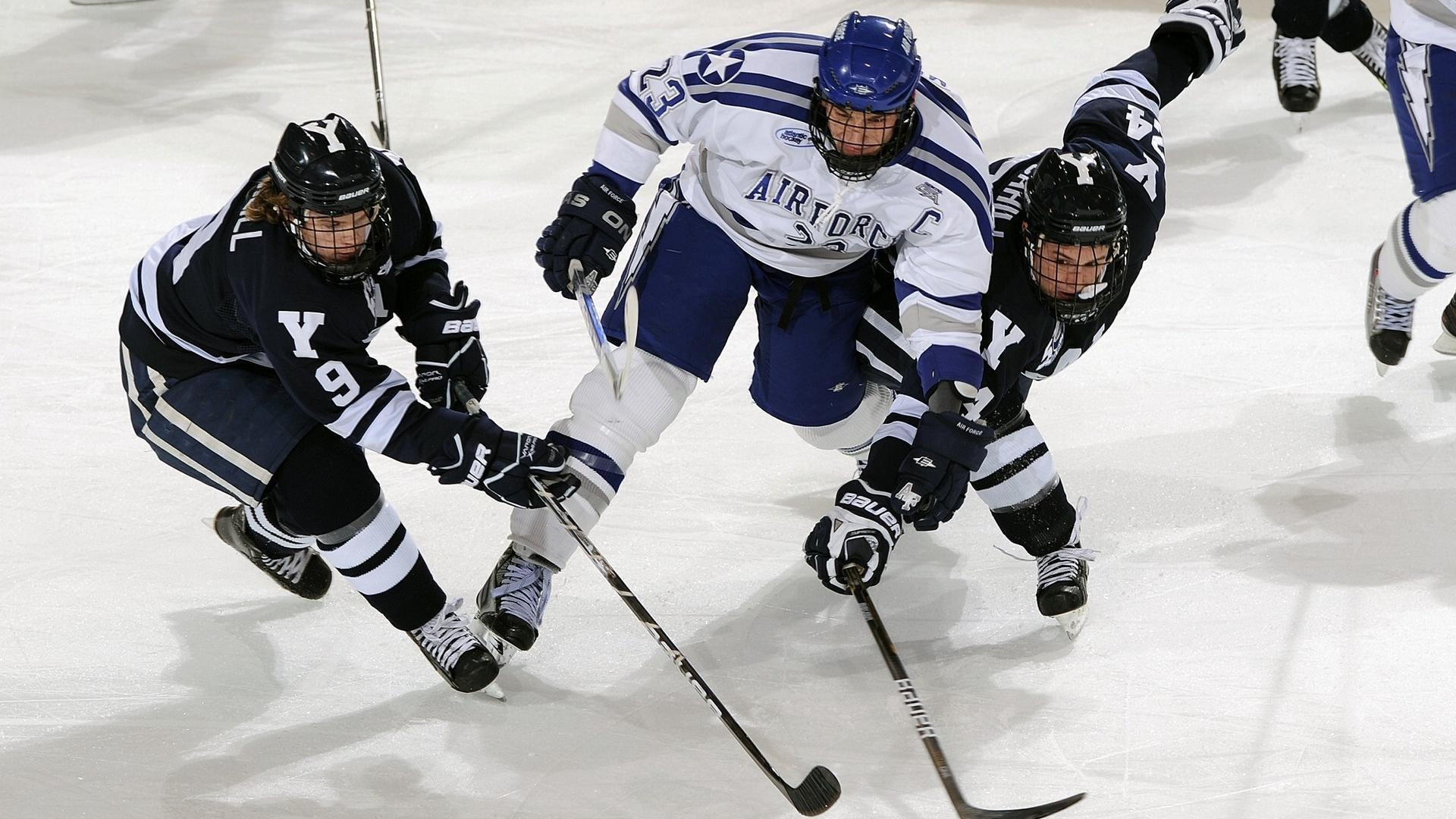 阿根廷记者金球奖投票引热议，登贝莱居首，维蒂尼亚、亚马尔紧随其后